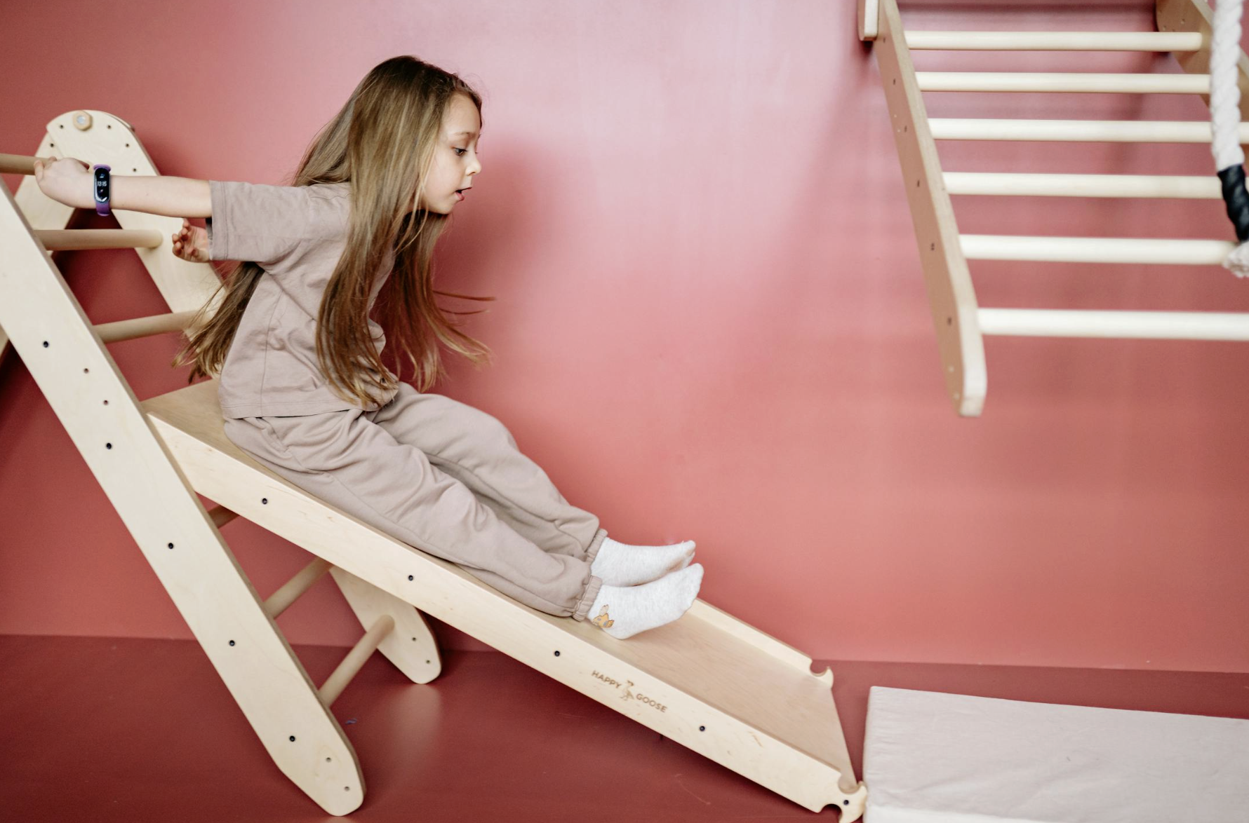 pretend play autism, imaginative play therapy, symbolic play development, creative play skills, role playing autism, play scenarios, functional play training